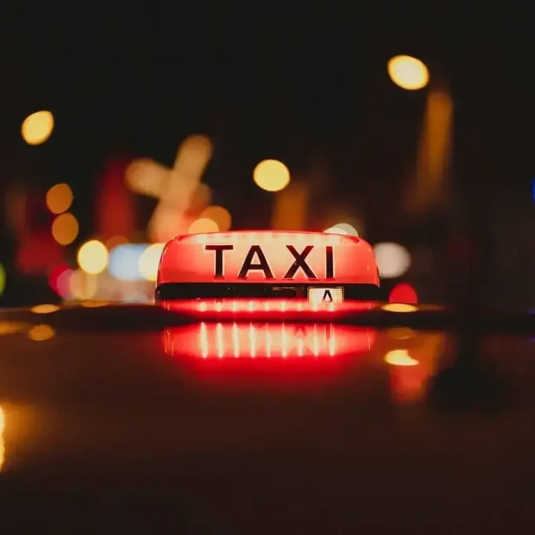 taxi, Uber ou VTC ?