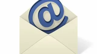 Envelope avec un symbole "@" en bleu à l'intérieur, représentant un email.